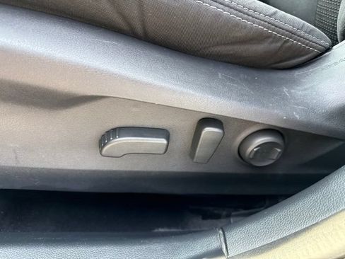 Used 2023 Subaru Outback Premium AWD/4WD image 18