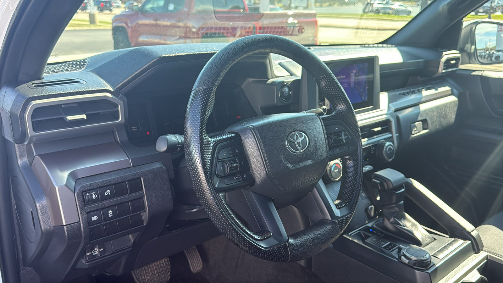 Used 2024 Toyota Tacoma SR5 AWD/4WD image 11