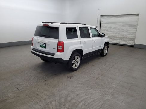 Used 2017 Jeep Patriot Latitude FWD image 9