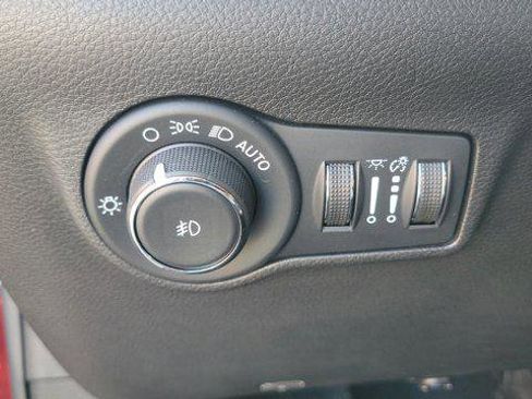 Used 2022 Jeep Compass Latitude image 19