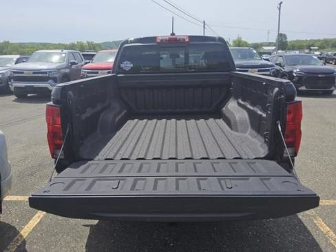 Used 2026 Chevrolet Colorado W/T w/ WT Custom Package AWD/4WD image 6