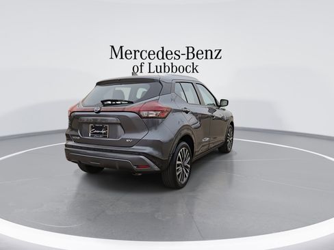 Used 2024 Nissan Kicks SV image 8