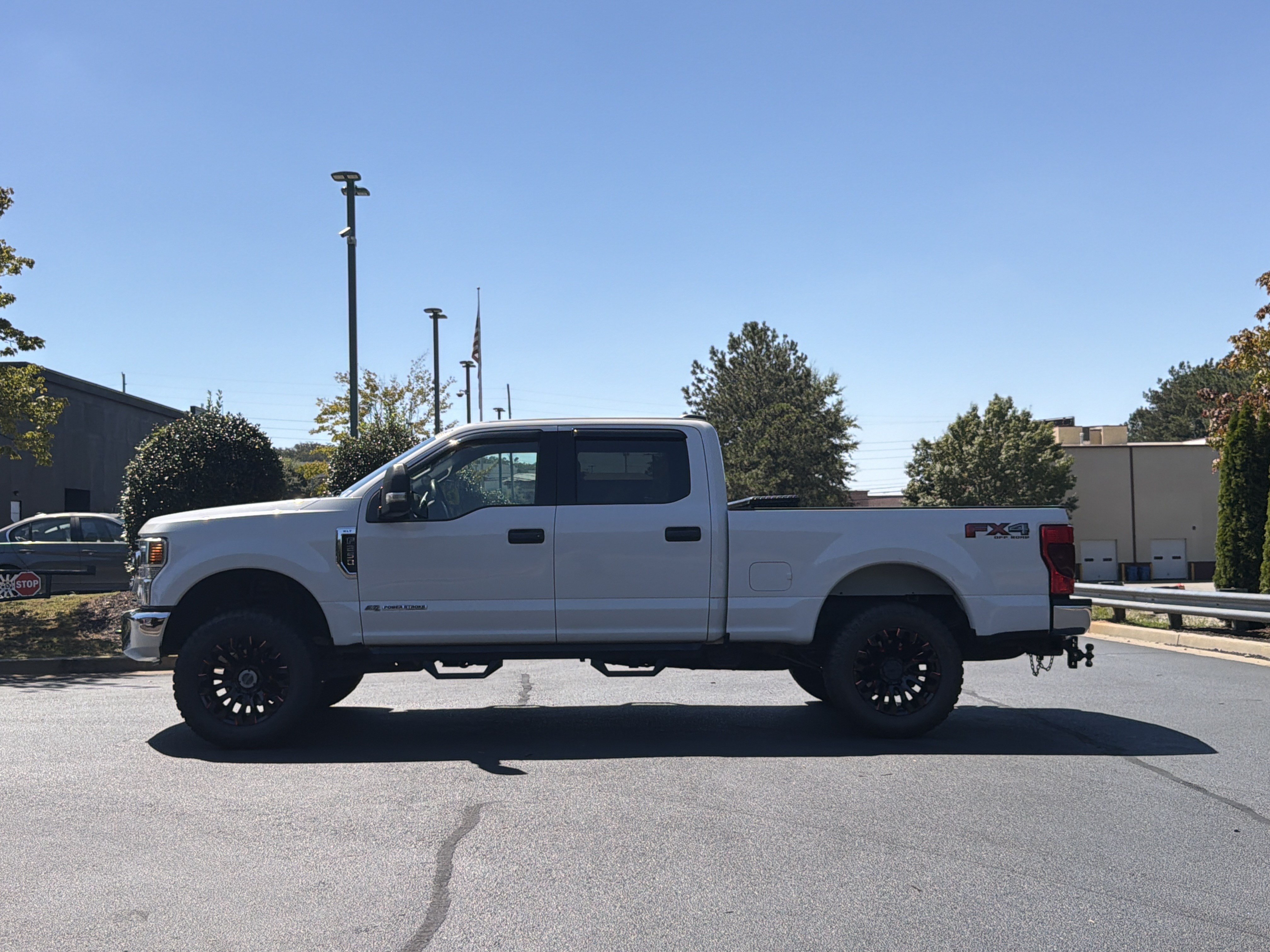 Used 2021 Ford F250 XLT w/ FX4 Off-Road Package AWD/4WD image 11