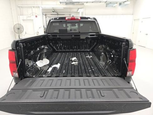 New 2026 Chevrolet Colorado LT w/ LT Convenience Package image 24