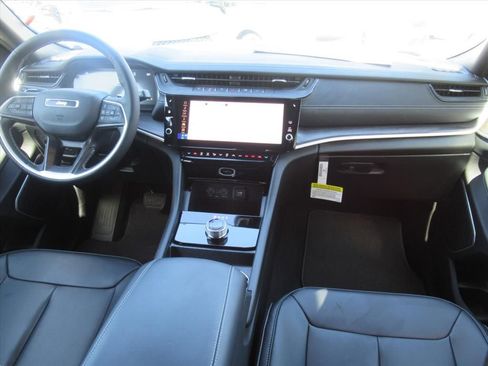 New 2026 Jeep Grand Cherokee Limited w/ Limited Altitude Package RWD image 10