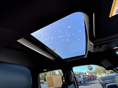 Used 2020 Ford F150 Raptor w/ Equipment Group 802A Luxury image 19