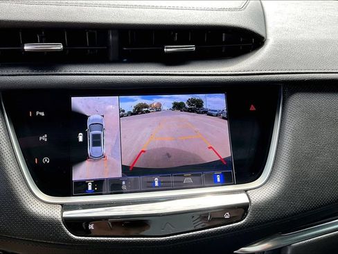 Used 2025 Cadillac XT5 Premium Luxury w/ Technology Package AWD/4WD image 23