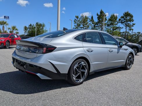 Used 2024 Hyundai Sonata SEL w/ Convenience Package image 4