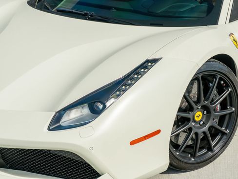 Used 2019 Ferrari 488 GTB image 22