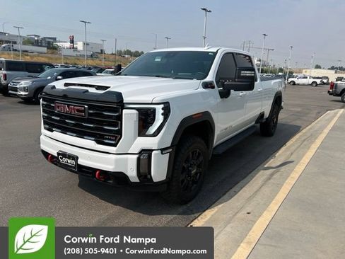 Used 2024 GMC Sierra 3500 AT4 w/ AT4 Premium Plus Package AWD/4WD image 3