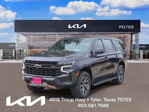 Used 2023 Chevrolet Tahoe Z71 w/ Luxury Package AWD/4WD image 3