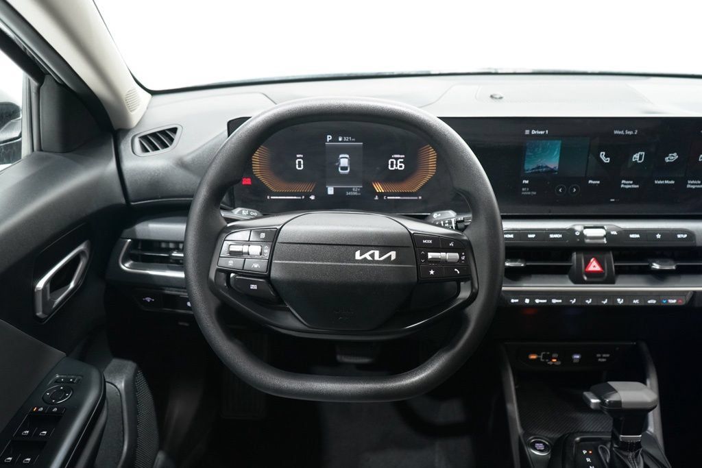 Used 2025 Kia K4 FWD image 13