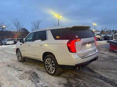 Used 2021 GMC Yukon Denali w/ Denali Premium Package image 8