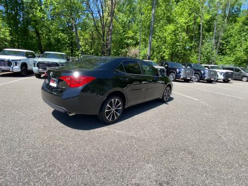 Used 2017 Toyota Corolla SE w/ Body Protection Package FWD image 8