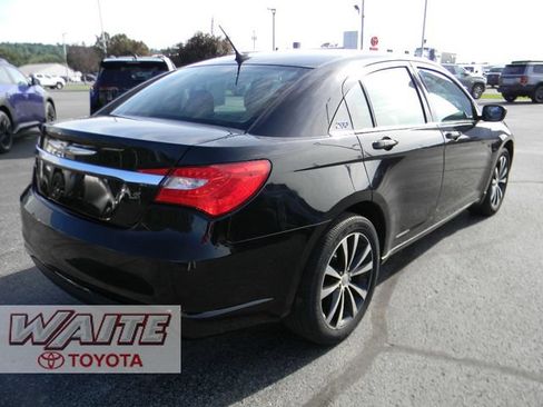 Used 2013 Chrysler 200 Touring w/ S Exterior Appearance Pkg FWD image 2