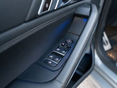 Used 2024 BMW X6 xDrive40i w/ Premium Package image 16