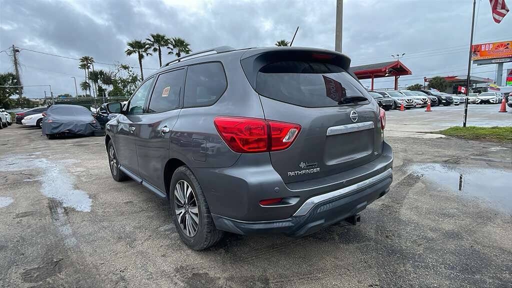 Used 2017 Nissan Pathfinder SL FWD image 12