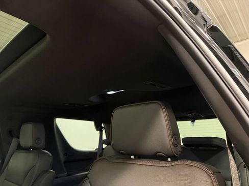 Used 2023 Chevrolet Tahoe High Country AWD/4WD image 9