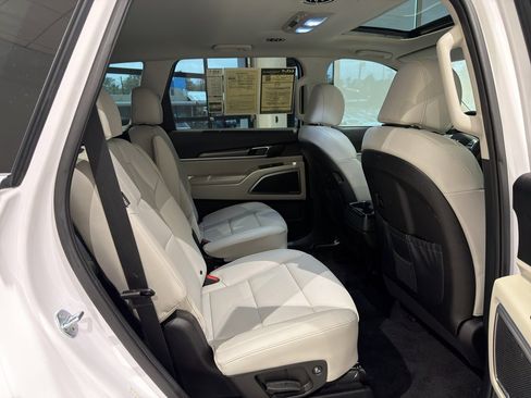 Used 2024 Kia Telluride S w/ S Sunroof Package image 22