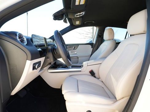 Certified 2025 Mercedes-Benz GLA 250 4MATIC w/ Driver Assistance Package image 36