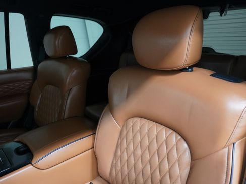 Used 2023 INFINITI QX80 Sensory w/ Cargo Package AWD/4WD image 11