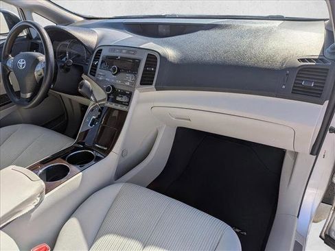 Used 2009 Toyota Venza FWD image 22