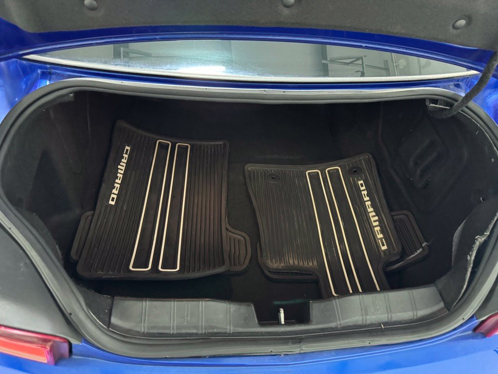 Used 2017 Chevrolet Camaro SS RWD image 31