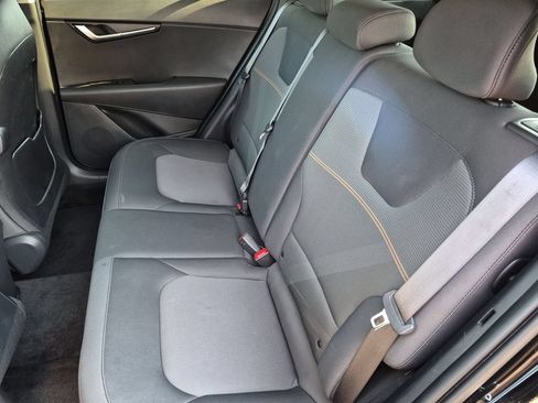 Used 2025 Kia Niro LX FWD image 27