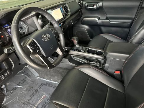 Used 2018 Toyota Tacoma TRD Pro image 11