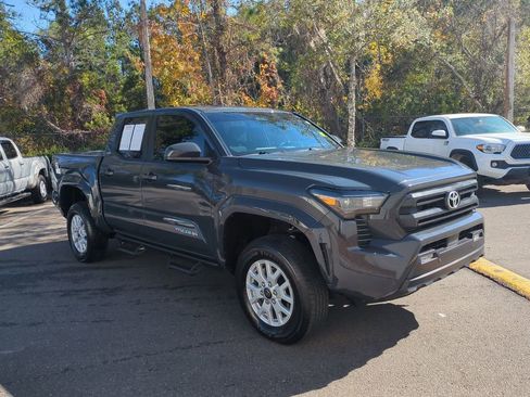 Used 2024 Toyota Tacoma SR5 image 3