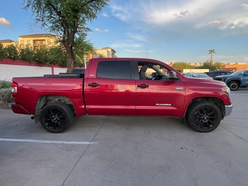 Used 2020 Toyota Tundra SR5 w/ SR5 Convenience Package RWD image 3