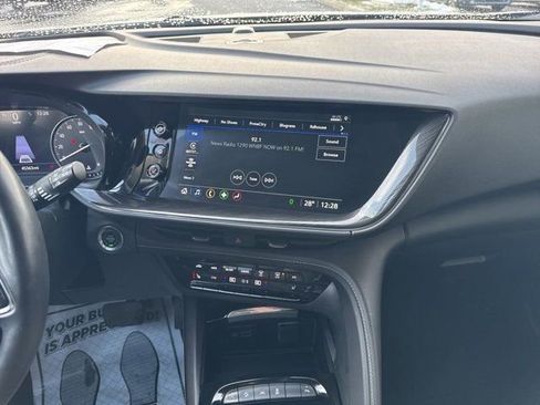 Used 2023 Buick Envision Essence image 15