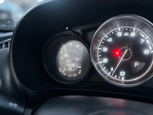 Used 2018 FIAT 124 Spider Lusso w/ Navigation & Sound Group image 11