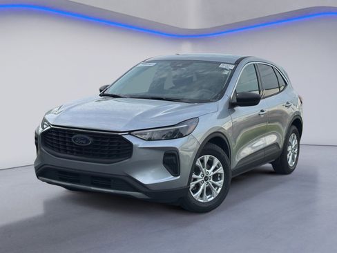 Used 2023 Ford Escape Active FWD image 2