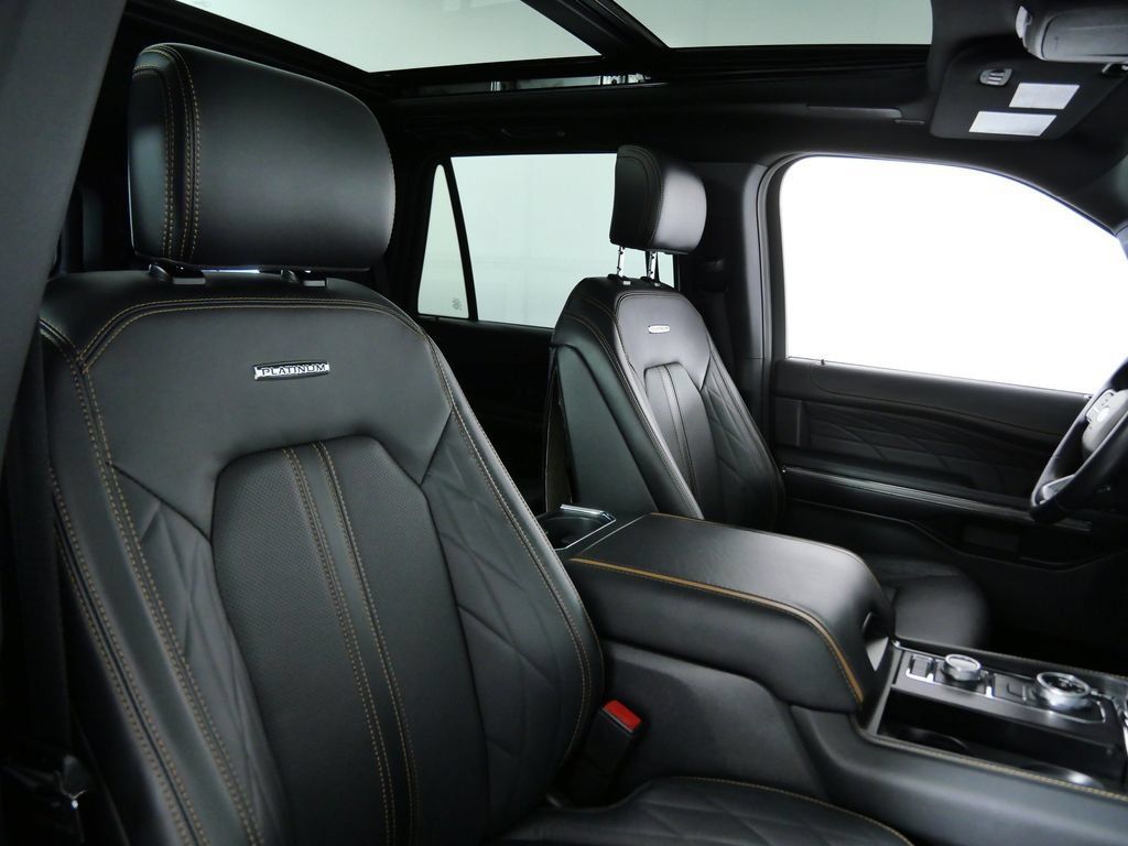 Used 2023 Ford Expedition Platinum AWD/4WD image 8