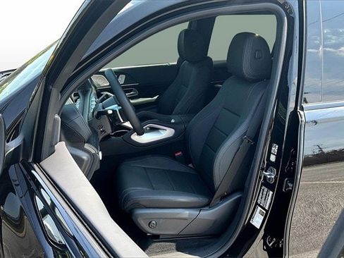 New 2025 Mercedes-Benz GLS 450 4MATIC image 12
