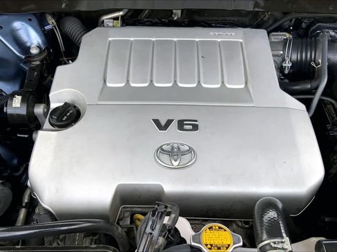 Used 2013 Toyota Highlander Plus FWD image 32