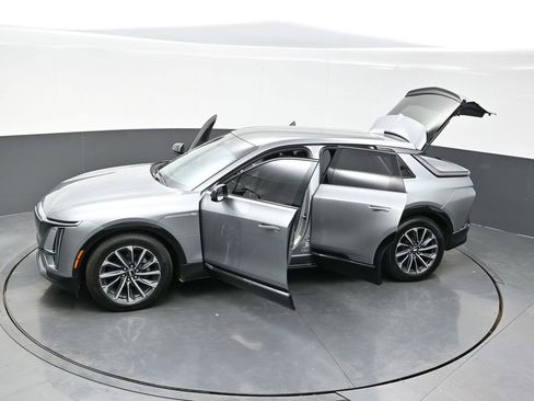 Certified 2024 Cadillac Lyriq Sport w/ LPO, Floor Liner Package image 34