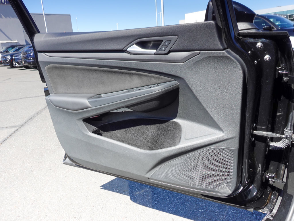 Used 2024 Volkswagen GTI S FWD image 17