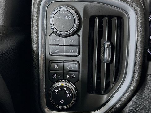 Used 2022 GMC Sierra 1500 Elevation w/ LPO, Elevation Black Package image 10