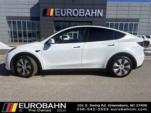 Used 2023 Tesla Model Y Long Range image 2