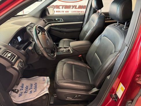 Used 2016 Ford Explorer XLT w/ Equipment Group 202A image 14