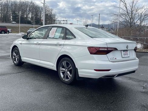 Used 2019 Volkswagen Jetta R-Line w/ R-Line Cold Weather Package image 3