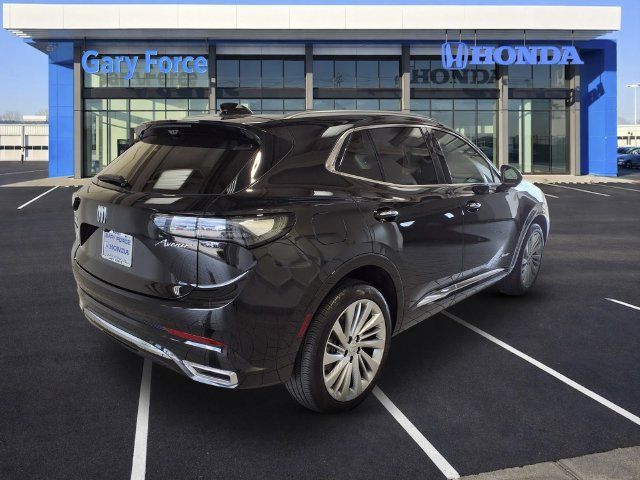 Used 2025 Buick Envision Avenir AWD/4WD image 2
