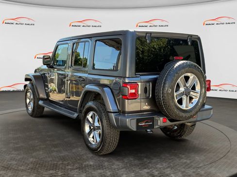 Used 2020 Jeep Wrangler Unlimited Sahara AWD/4WD image 8