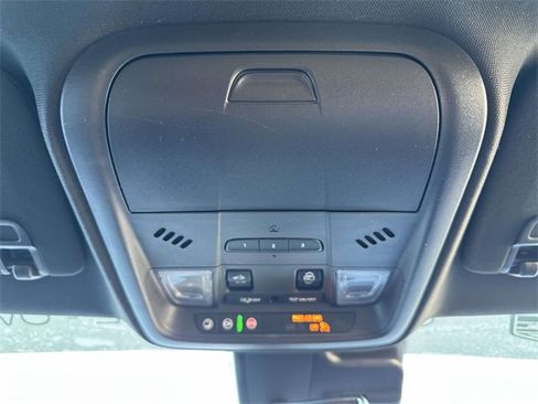 Certified 2022 Cadillac XT4 Premium Luxury w/ Enhanced Visibility Package image 76