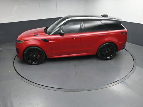 Used 2025 Land Rover Range Rover Sport Dynamic SE AWD/4WD image 32