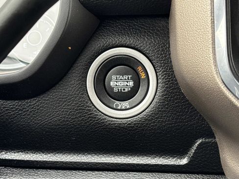 Used 2024 RAM 2500 Laramie image 13