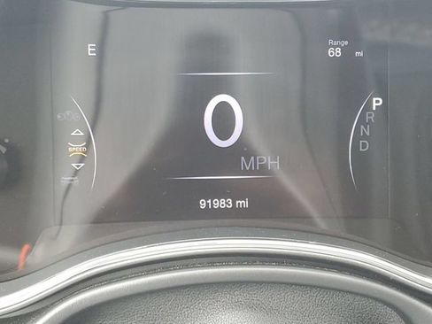 Used 2019 Jeep Grand Cherokee Limited AWD/4WD image 12