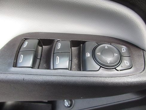 Used 2019 Chevrolet Equinox LT AWD/4WD image 16